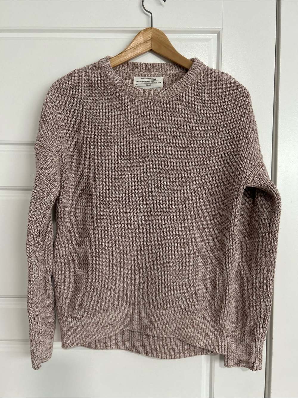 REI XS women’s Dusty Mauve Crewneck Sweater 100% cotton